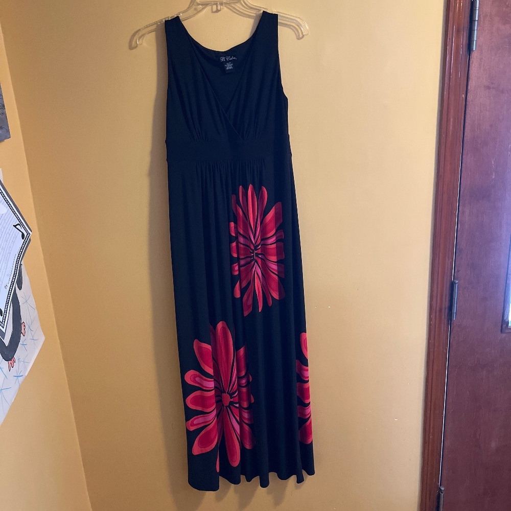 B.Calm- Maxi Dress in Black